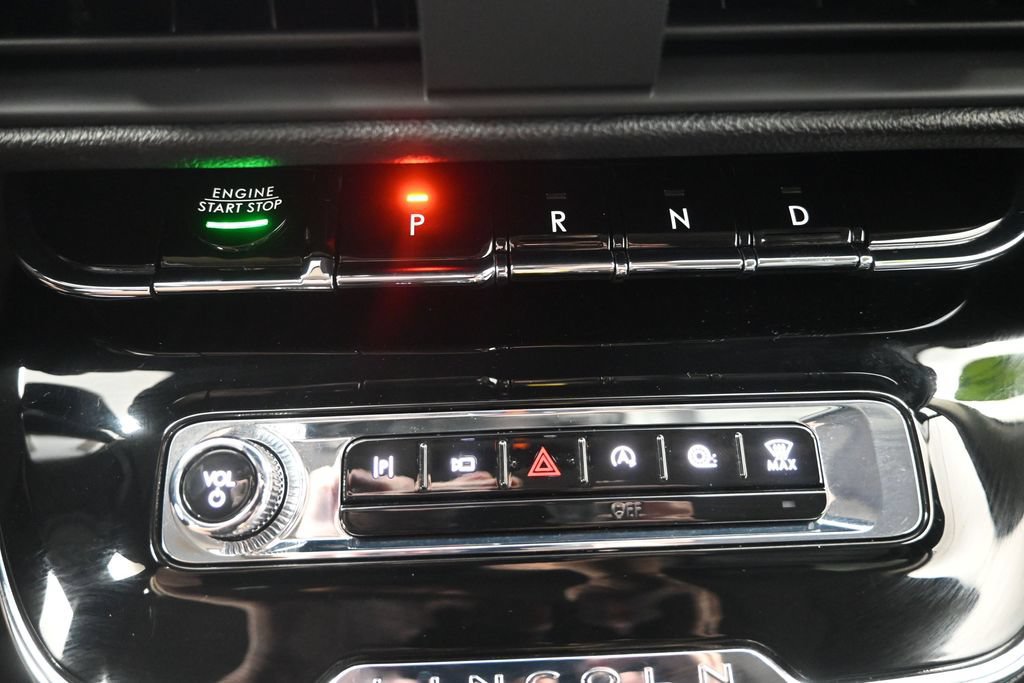 Used 2023 Lincoln Corsair Reserve w/ Equipment Group 201A AWD/4WD image 21