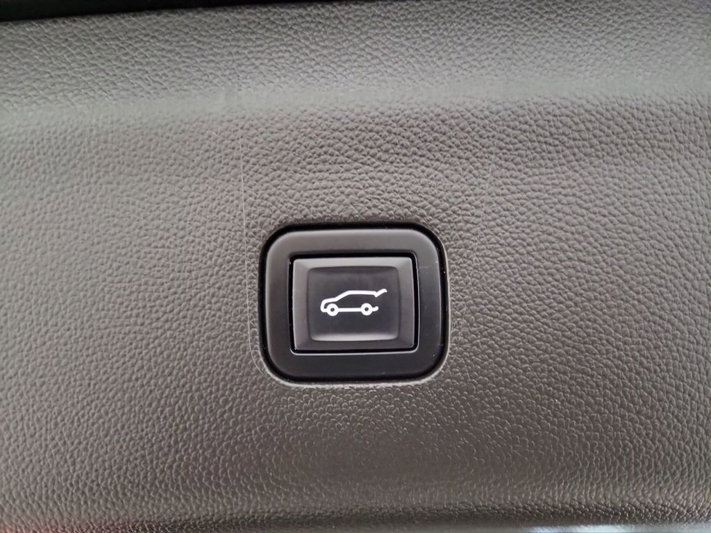Certified 2023 Buick Enclave Premium w/ Experience Buick Package image 22