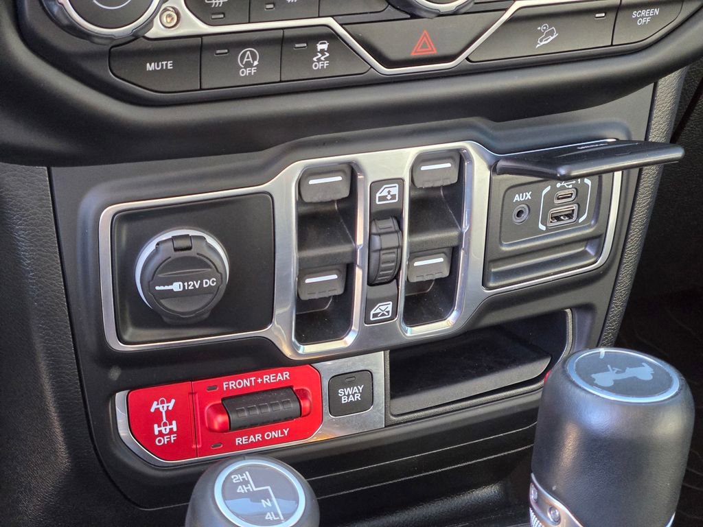 Used 2020 Jeep Wrangler Unlimited Rubicon w/ Dual Top Group image 35