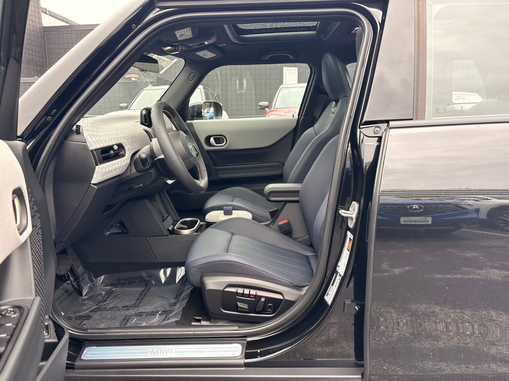 Used 2025 MINI Cooper S image 29