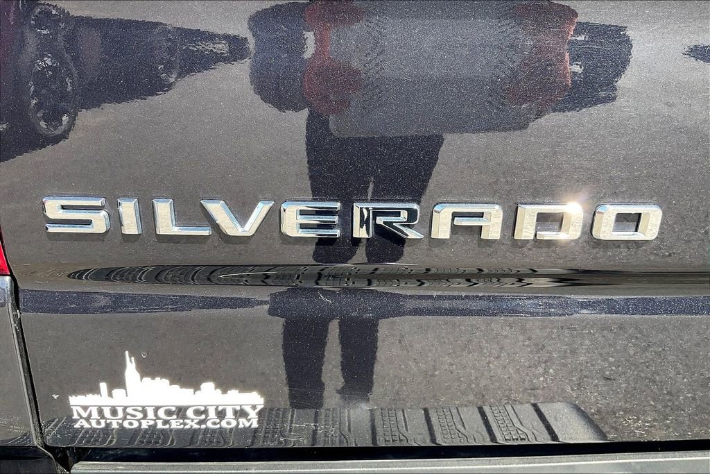 Used 2023 Chevrolet Silverado 1500 LT AWD/4WD image 25