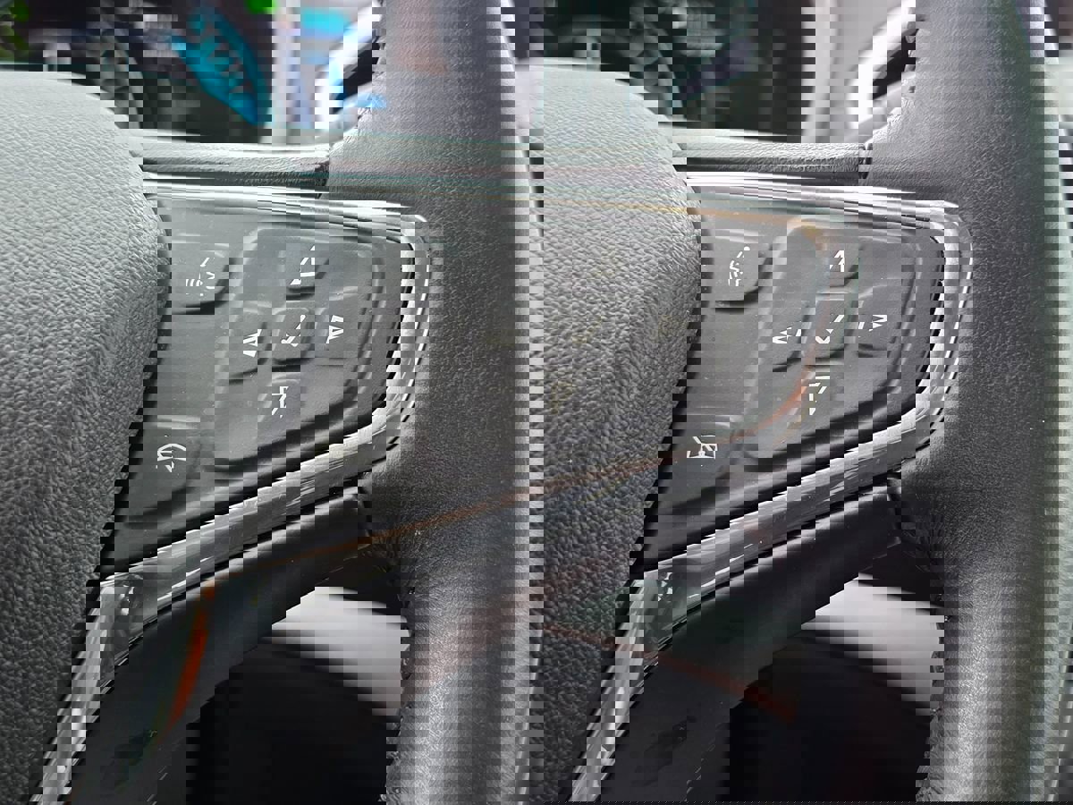 Used 2017 Chevrolet Volt LT w/ Comfort Package image 34