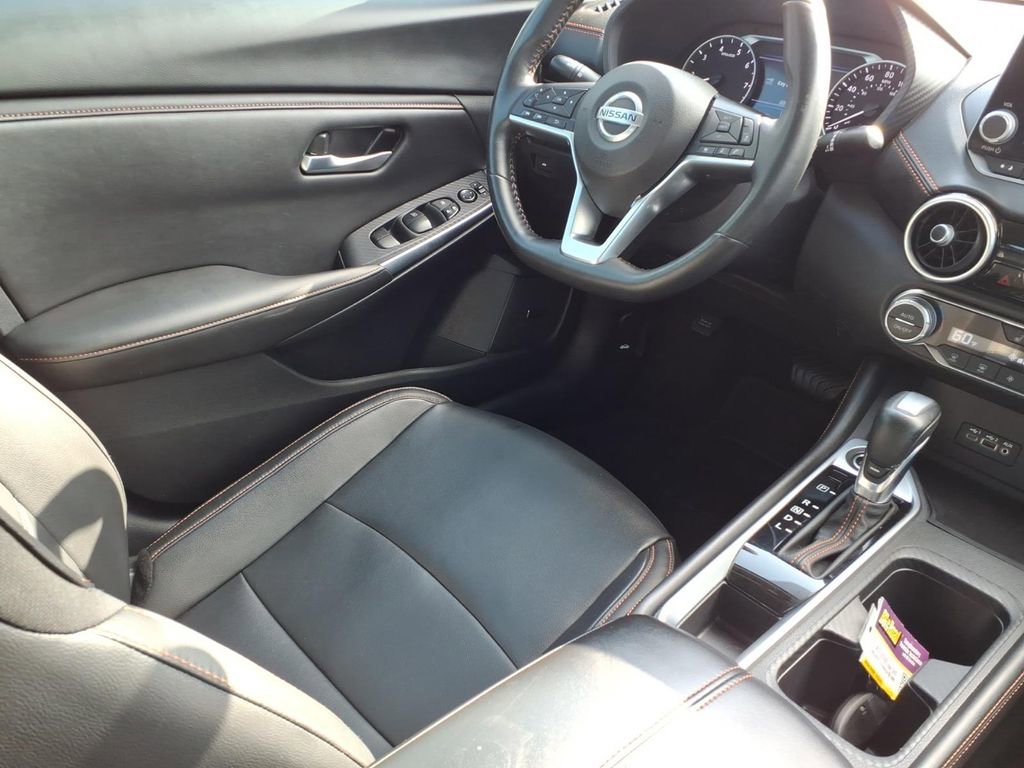 Used 2023 Nissan Sentra SR w/ SR Premium Package FWD image 9