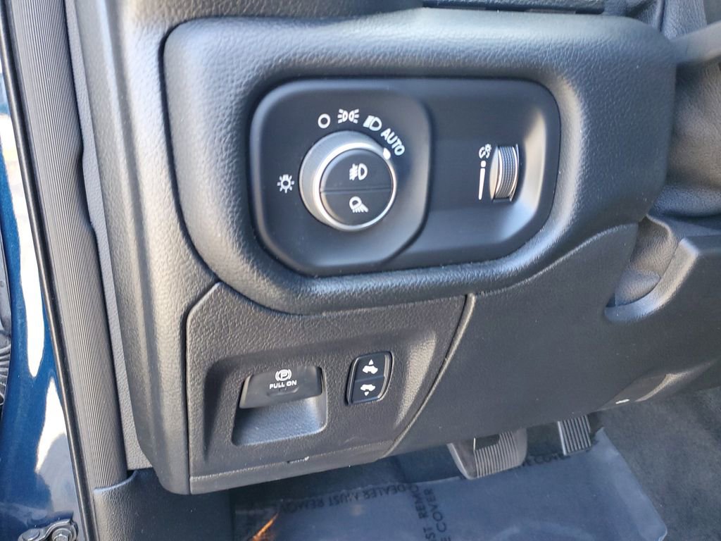 Used 2021 RAM 1500 Big Horn image 16