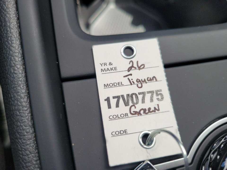 New 2026 Volkswagen Tiguan SE R-Line FWD image 33