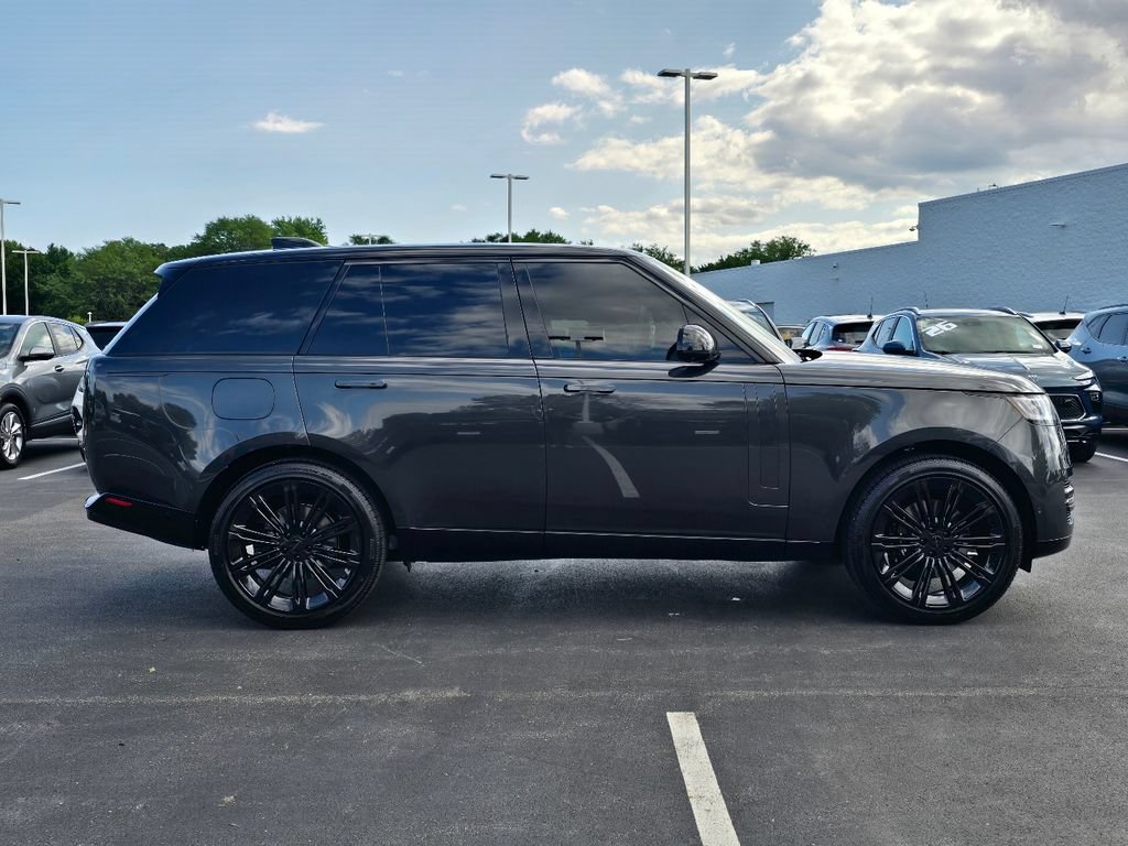 Used 2026 Land Rover Range Rover SE AWD/4WD image 6