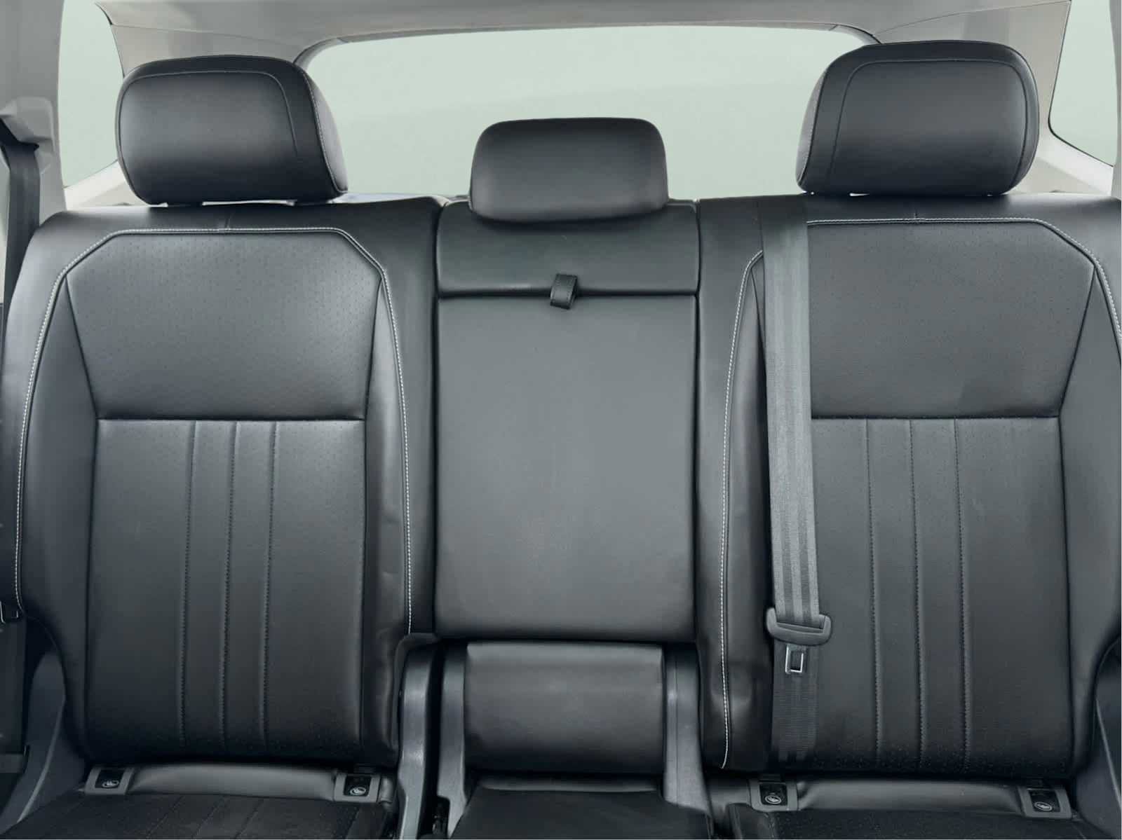 Certified 2024 Volkswagen Tiguan SE image 37