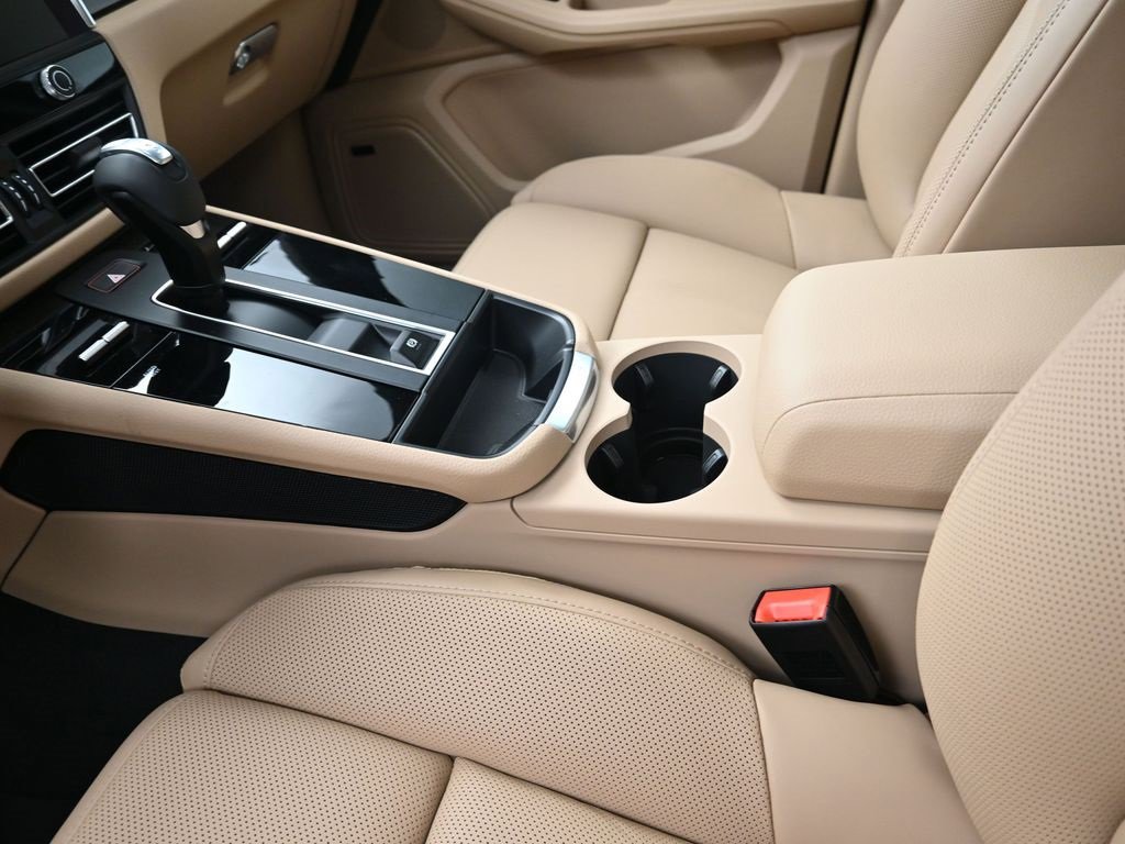 New 2026 Porsche Macan S image 22