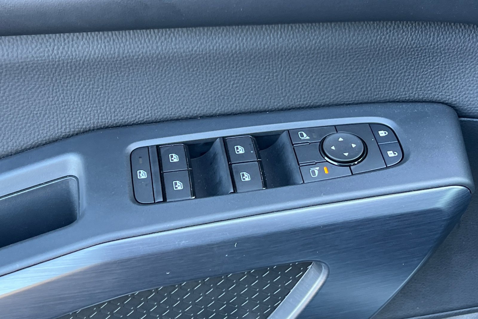 Certified 2025 Nissan Pathfinder Rock Creek image 13