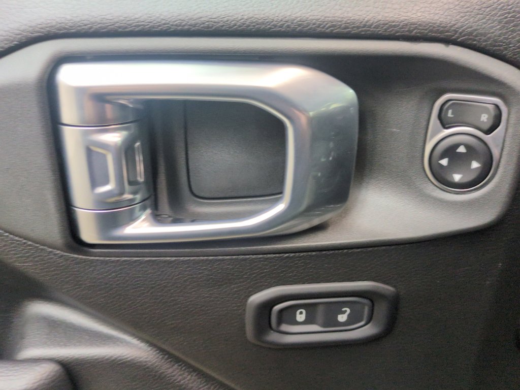 Used 2025 Jeep Gladiator Sport image 17