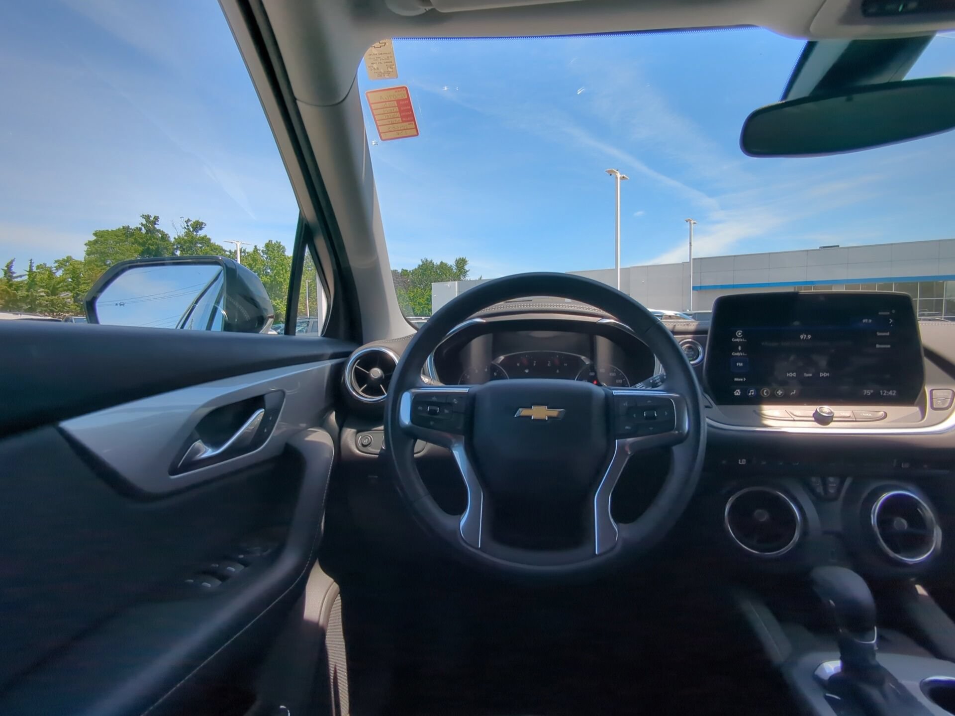 Used 2023 Chevrolet Blazer LT w/ Convenience Package FWD image 14