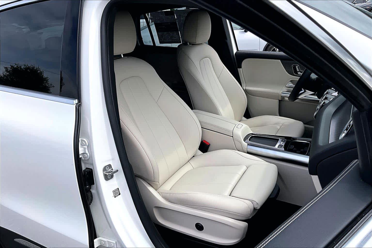Certified 2025 Mercedes-Benz GLA 250 image 9