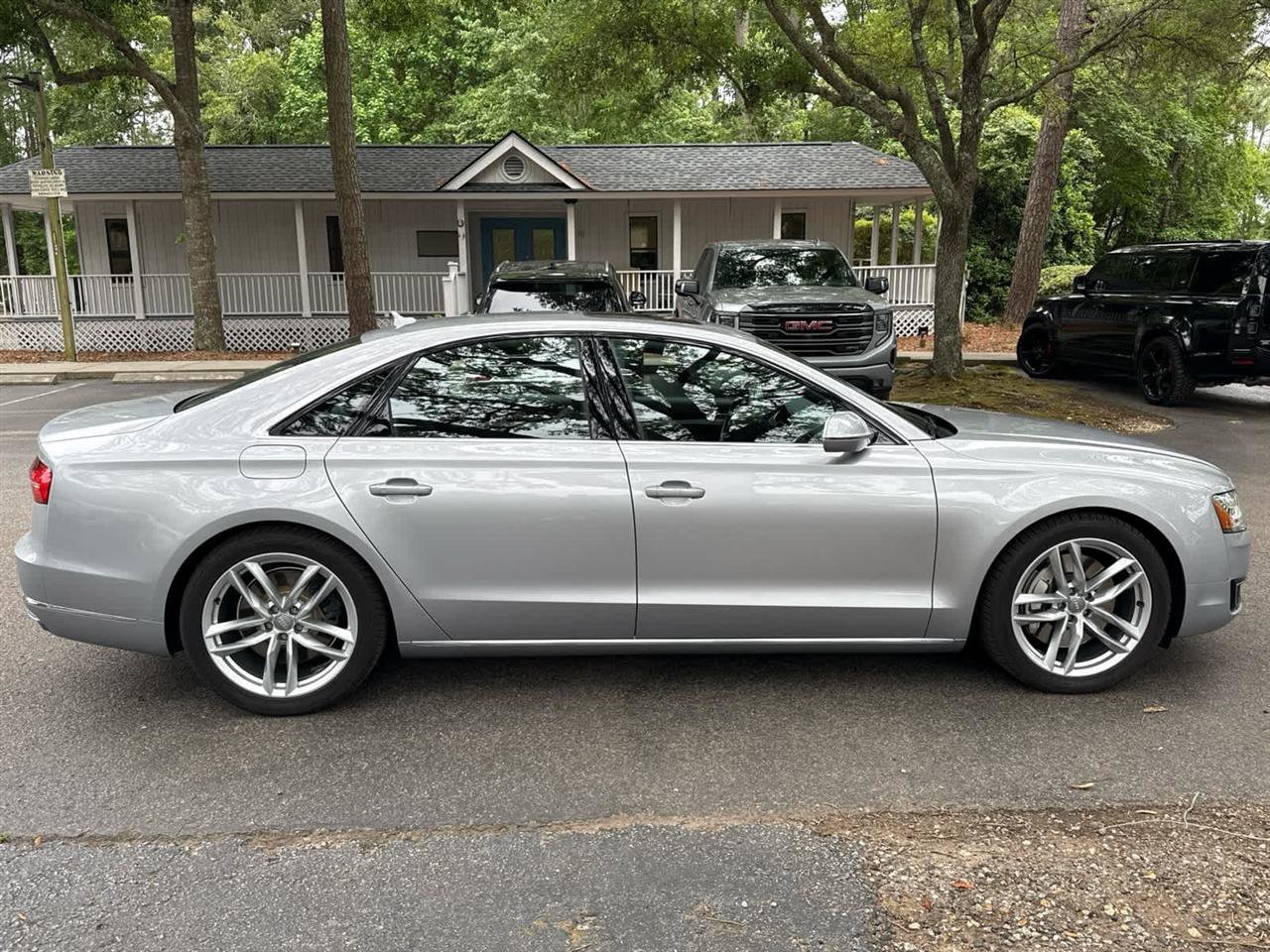 Used 2015 Audi A8 4.0T w/ Luxury Package AWD/4WD image 6
