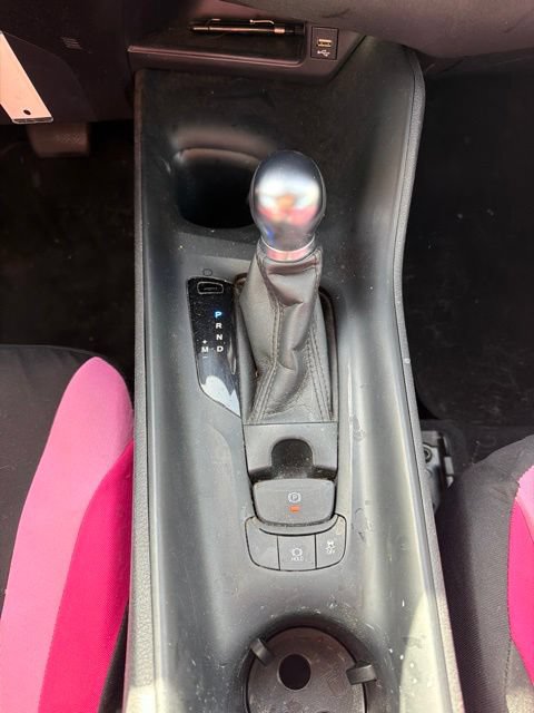 Used 2021 Toyota C-HR LE FWD image 12