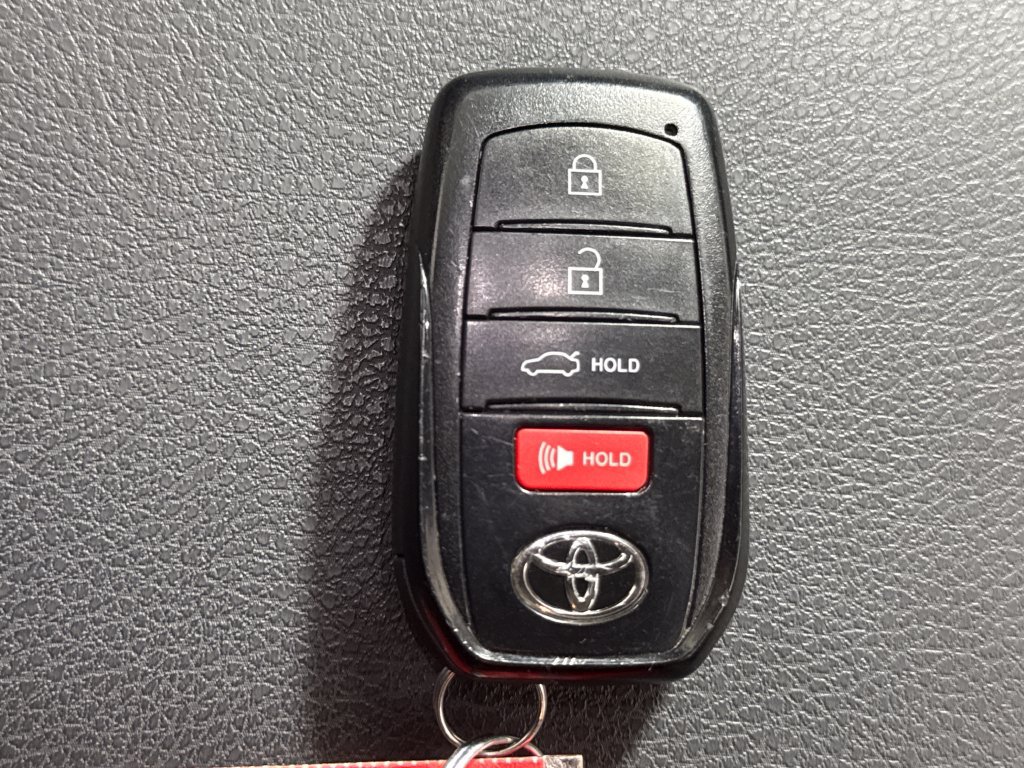 Used 2025 Toyota Camry LE FWD image 34