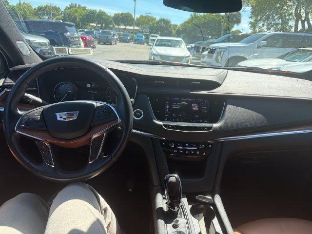 Certified 2024 Cadillac XT5 Premium Luxury AWD/4WD image 11