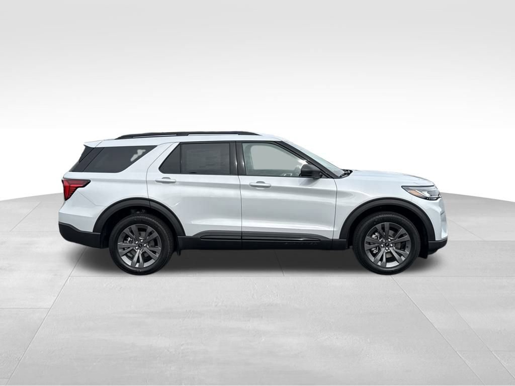 New 2026 Ford Explorer Active image 5