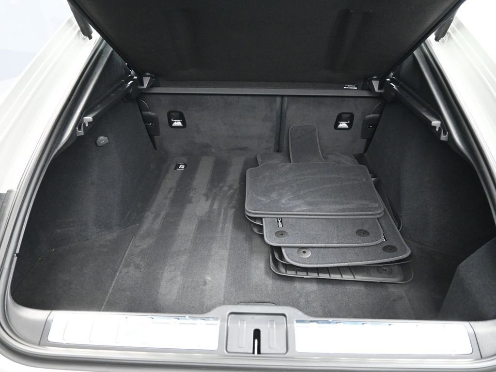 Certified 2025 Porsche Panamera image 26