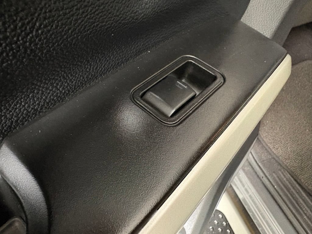Used 2024 Nissan Titan SV AWD/4WD image 42