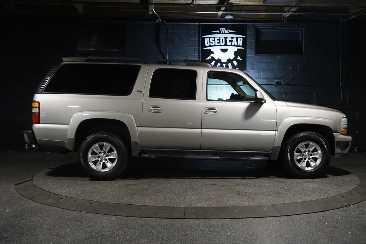 Used 2005 Chevrolet Suburban Z71 w/ Preferred Equipment Group AWD/4WD image 7