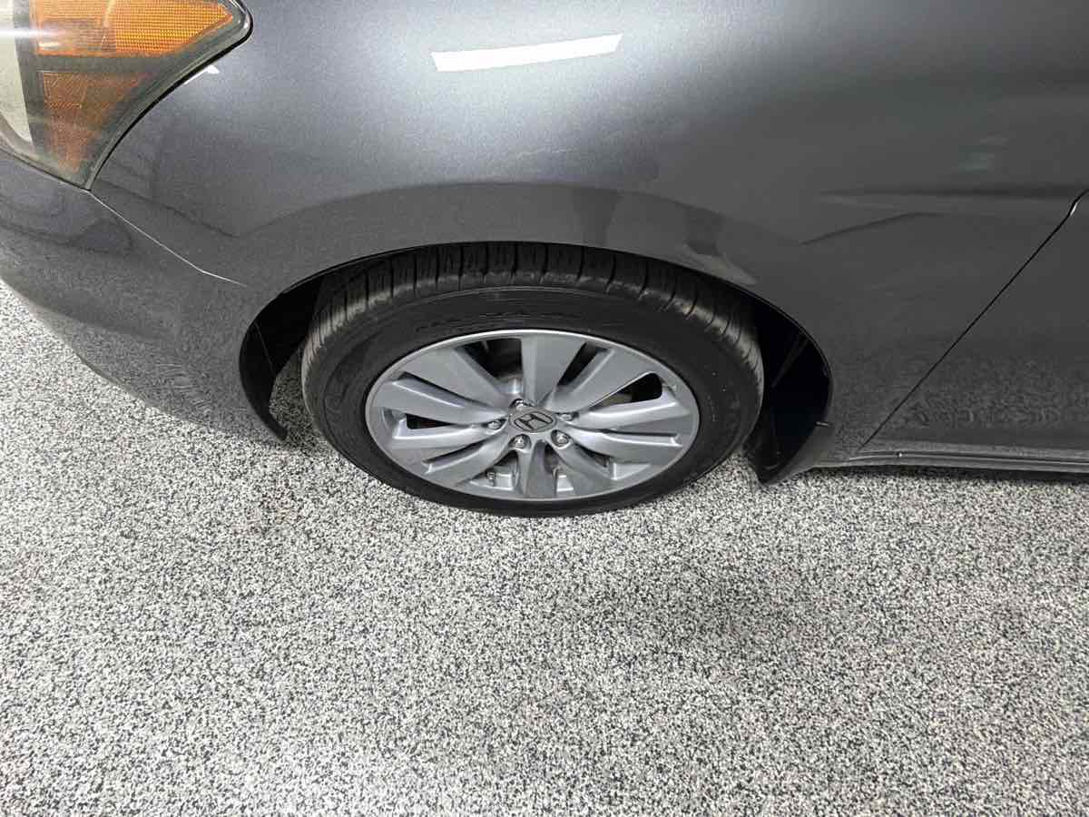 Used 2011 Honda Accord EX image 37