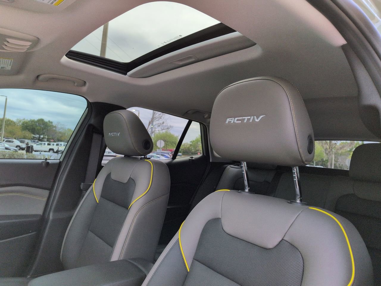 New 2026 Chevrolet Trax ACTIV w/ Sunroof Package image 20