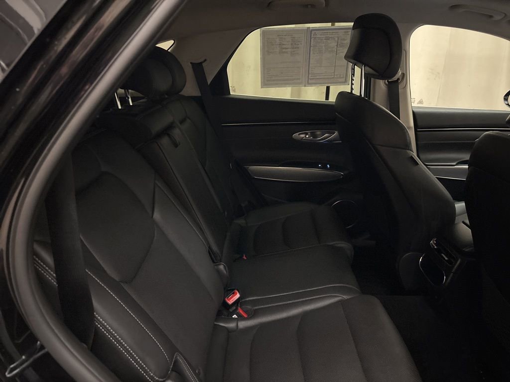 Used 2025 Genesis GV70 2.5T w/ Select Package image 23