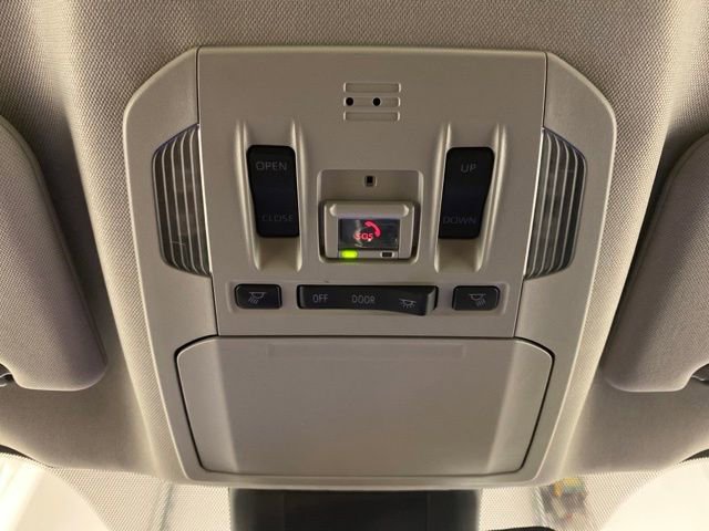 Used 2023 Toyota Highlander XLE image 27