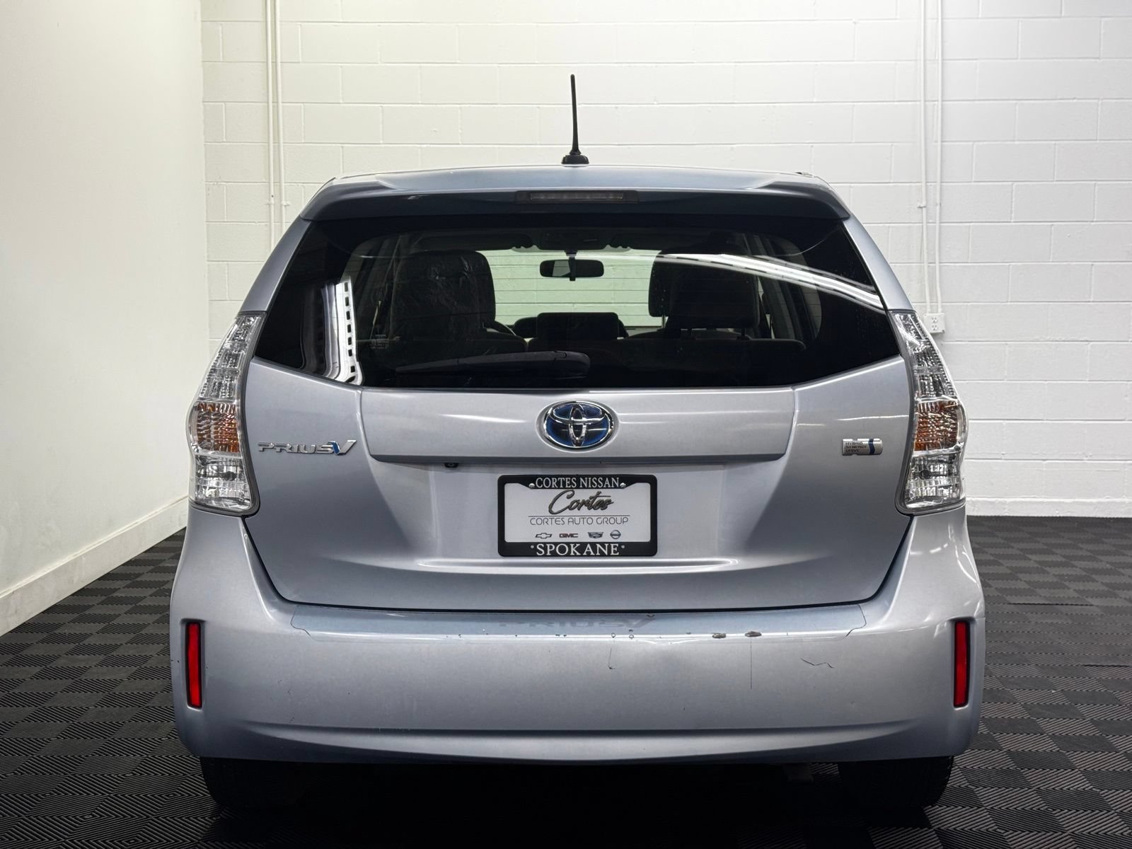 Used 2012 Toyota Prius V Three FWD image 6