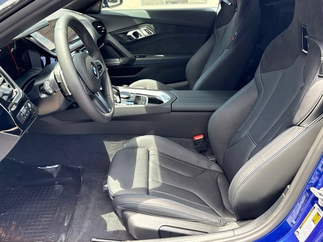 New 2026 BMW Z4 sDrive30i w/ Shadowloine Package RWD image 17