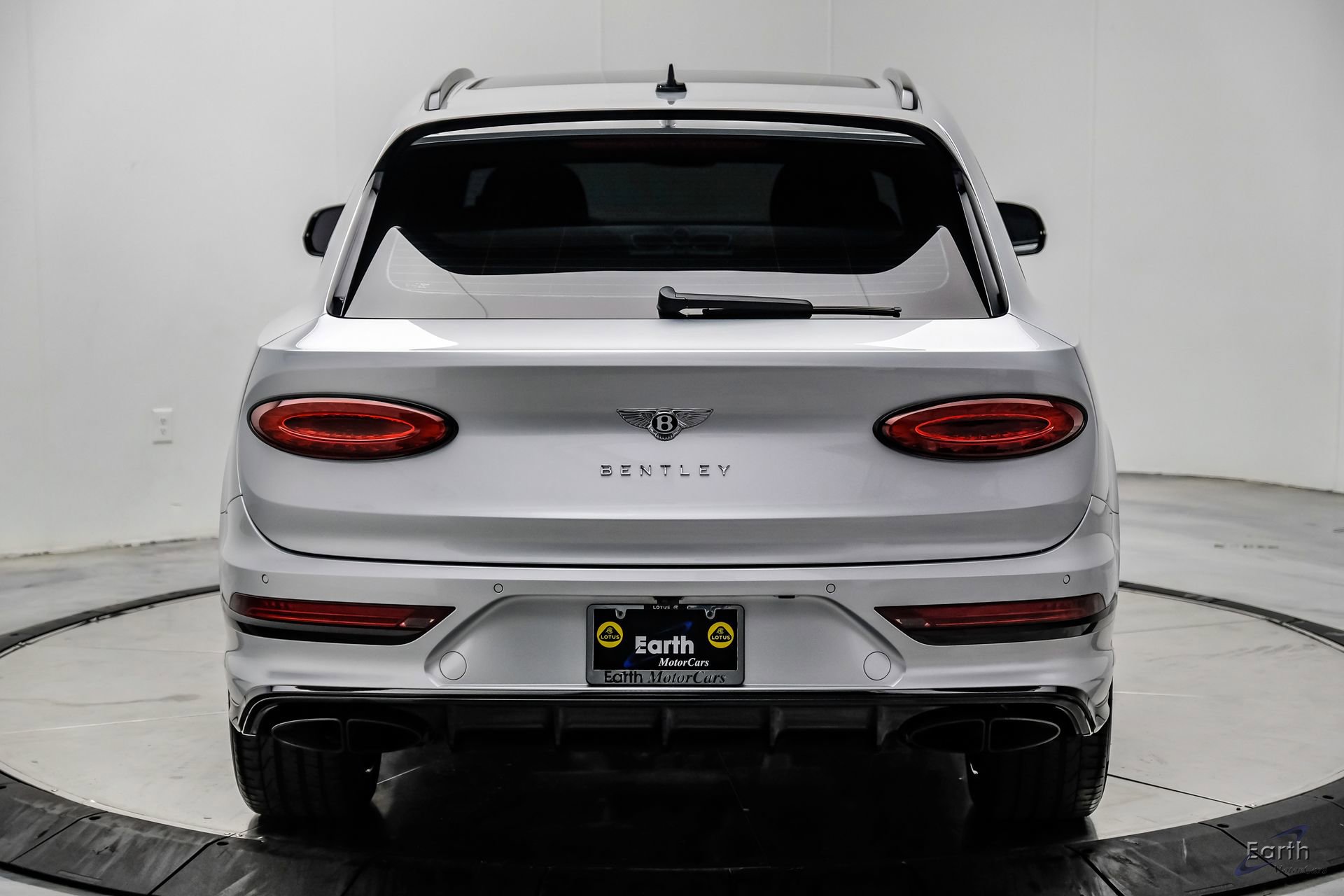 Used 2022 Bentley Bentayga AWD/4WD image 13