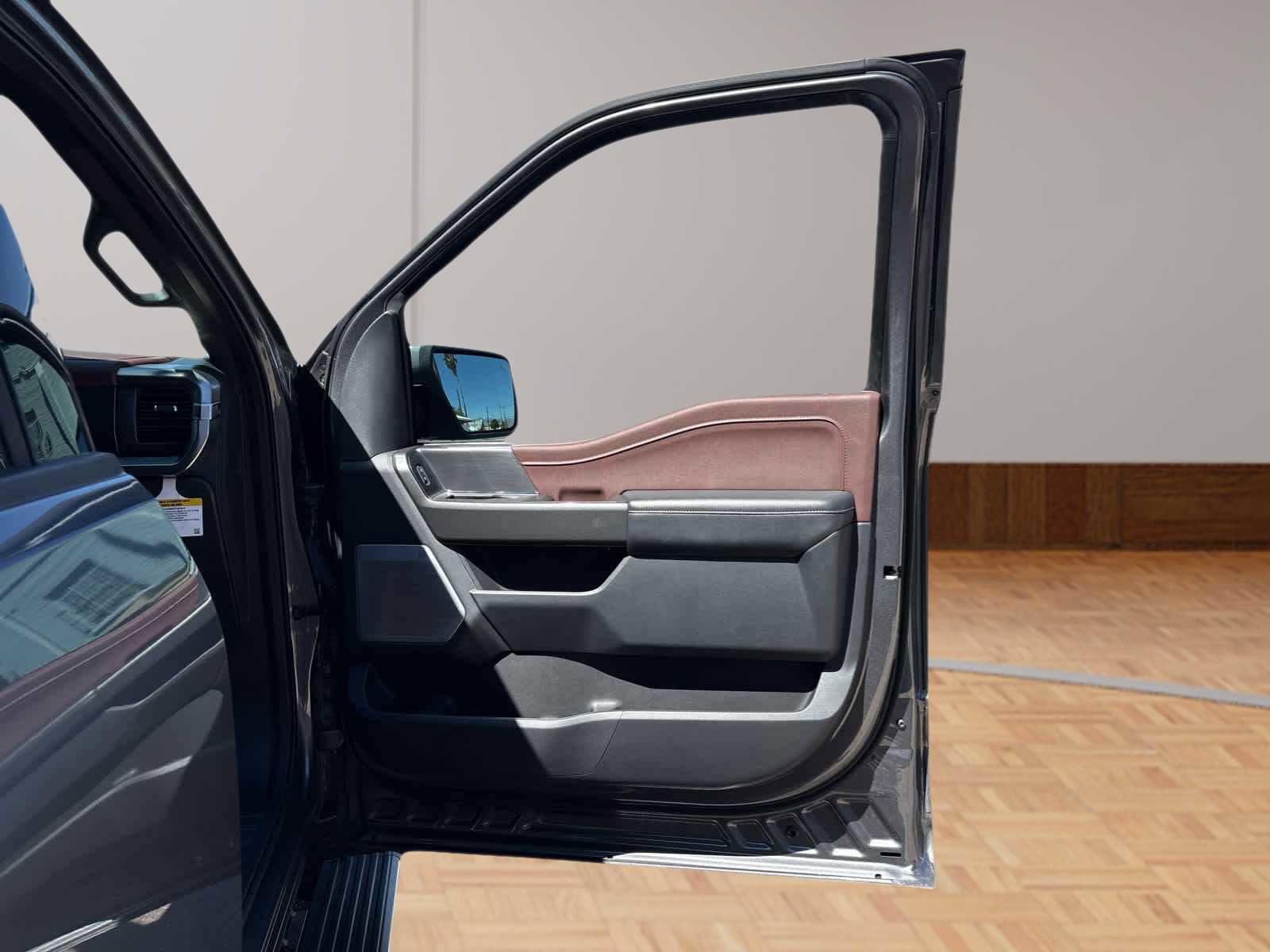 Used 2023 Ford F150 Lariat w/ Equipment Group 502A High image 15