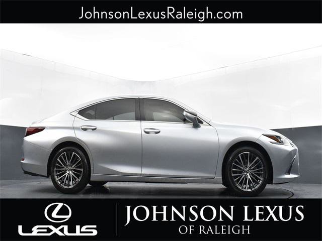Certified 2022 Lexus ES 350 w/ Premium Package image 16