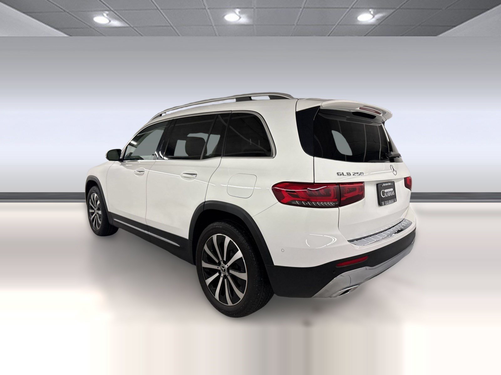 Used 2022 Mercedes-Benz GLB 250 image 3