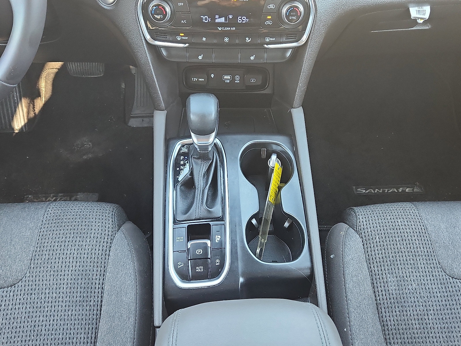 Used 2020 Hyundai Santa Fe SEL w/ Convenience Package image 19