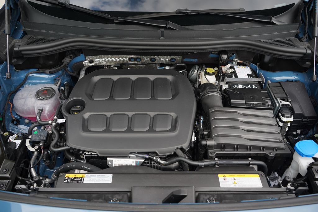 New 2026 Volkswagen Tiguan SE R-Line FWD image 12