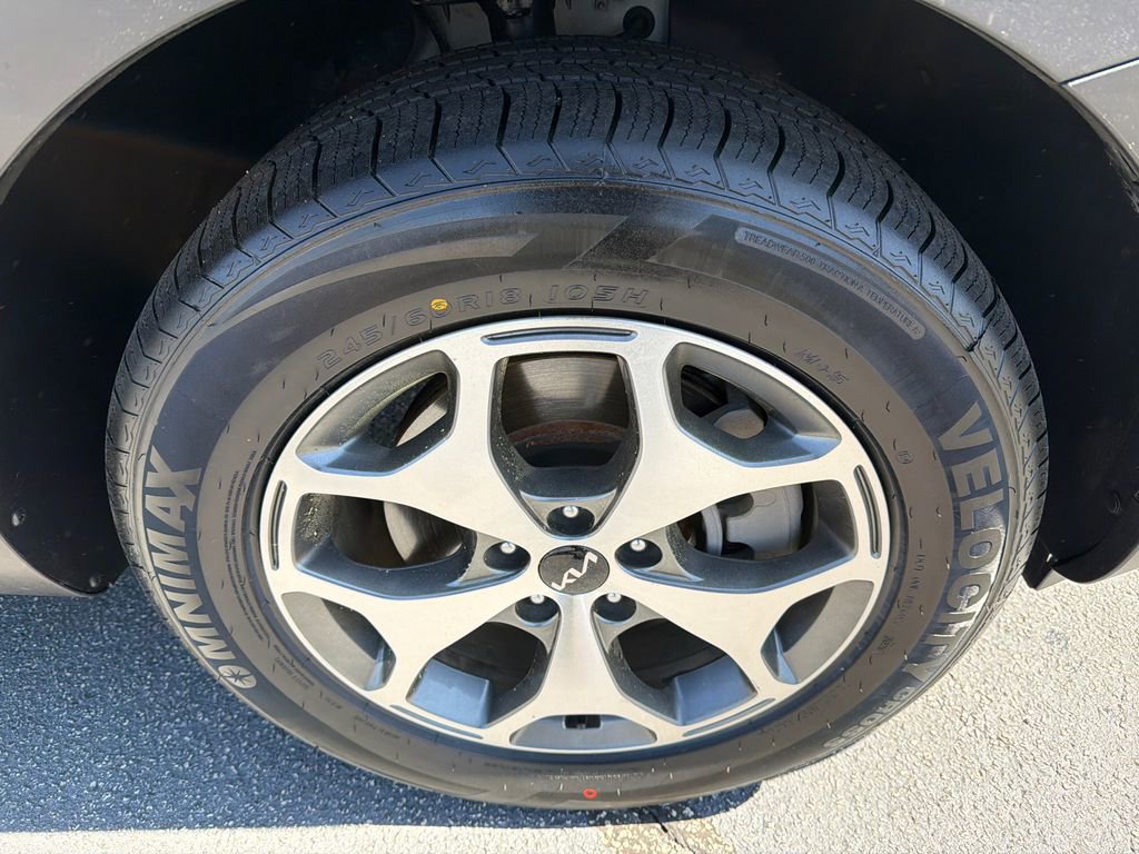 Used 2022 Kia Telluride EX image 12