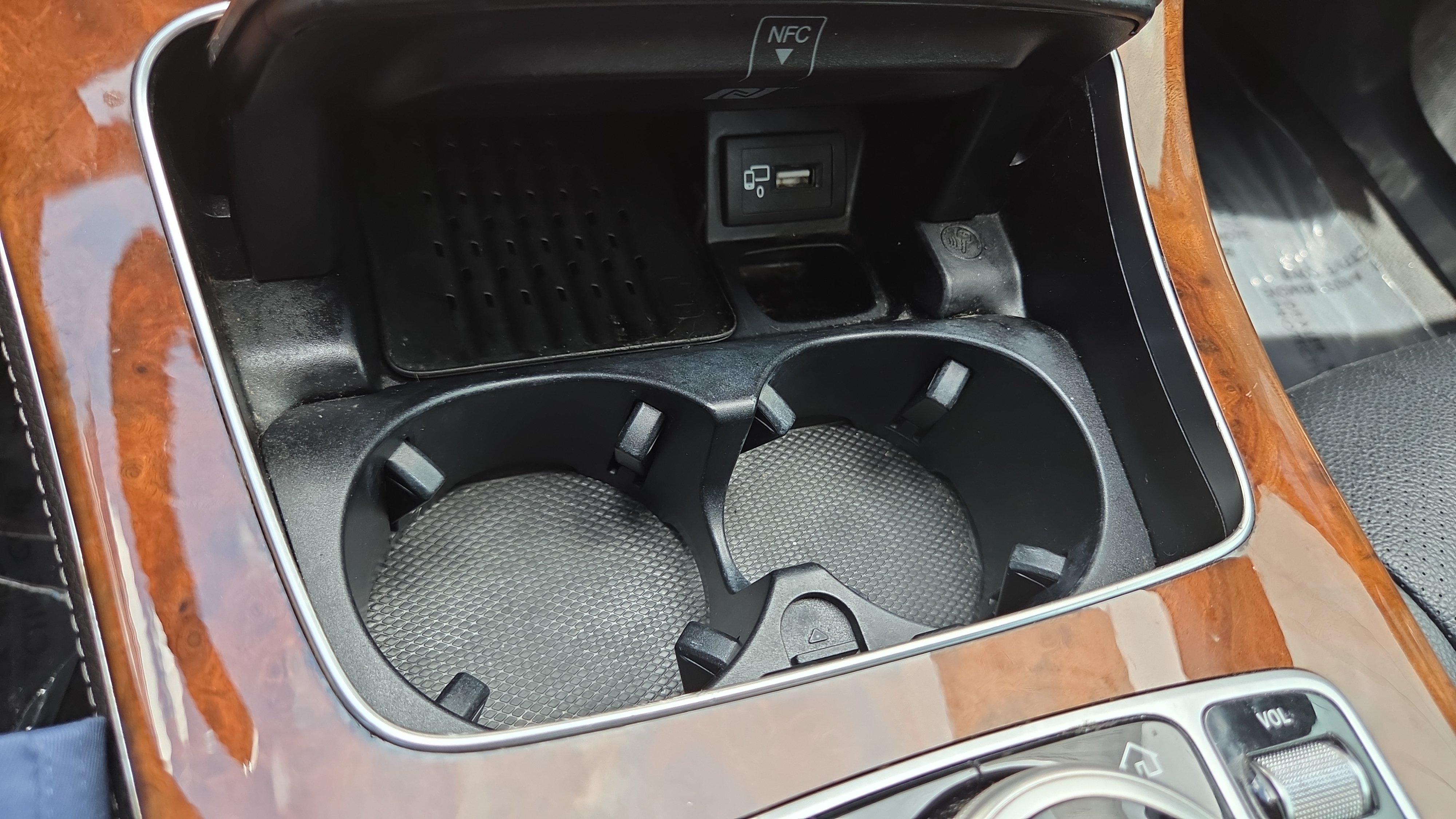 Certified 2020 Mercedes-Benz E 350 Sedan image 35