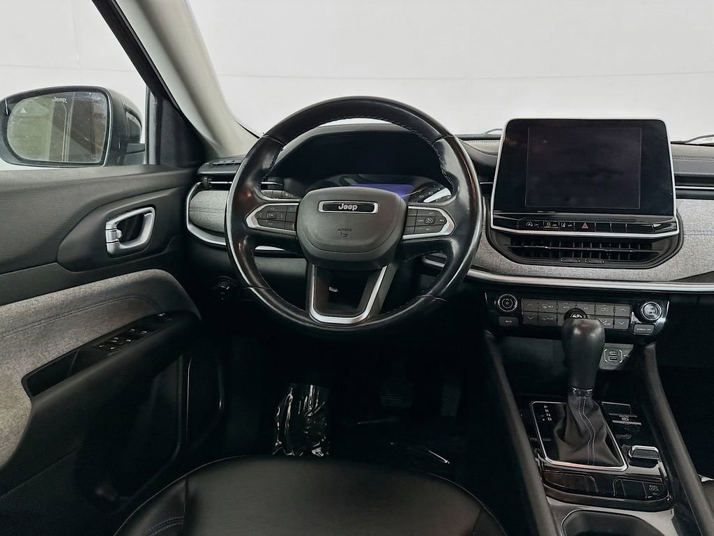 Used 2022 Jeep Compass Latitude w/ Convenience Group image 32