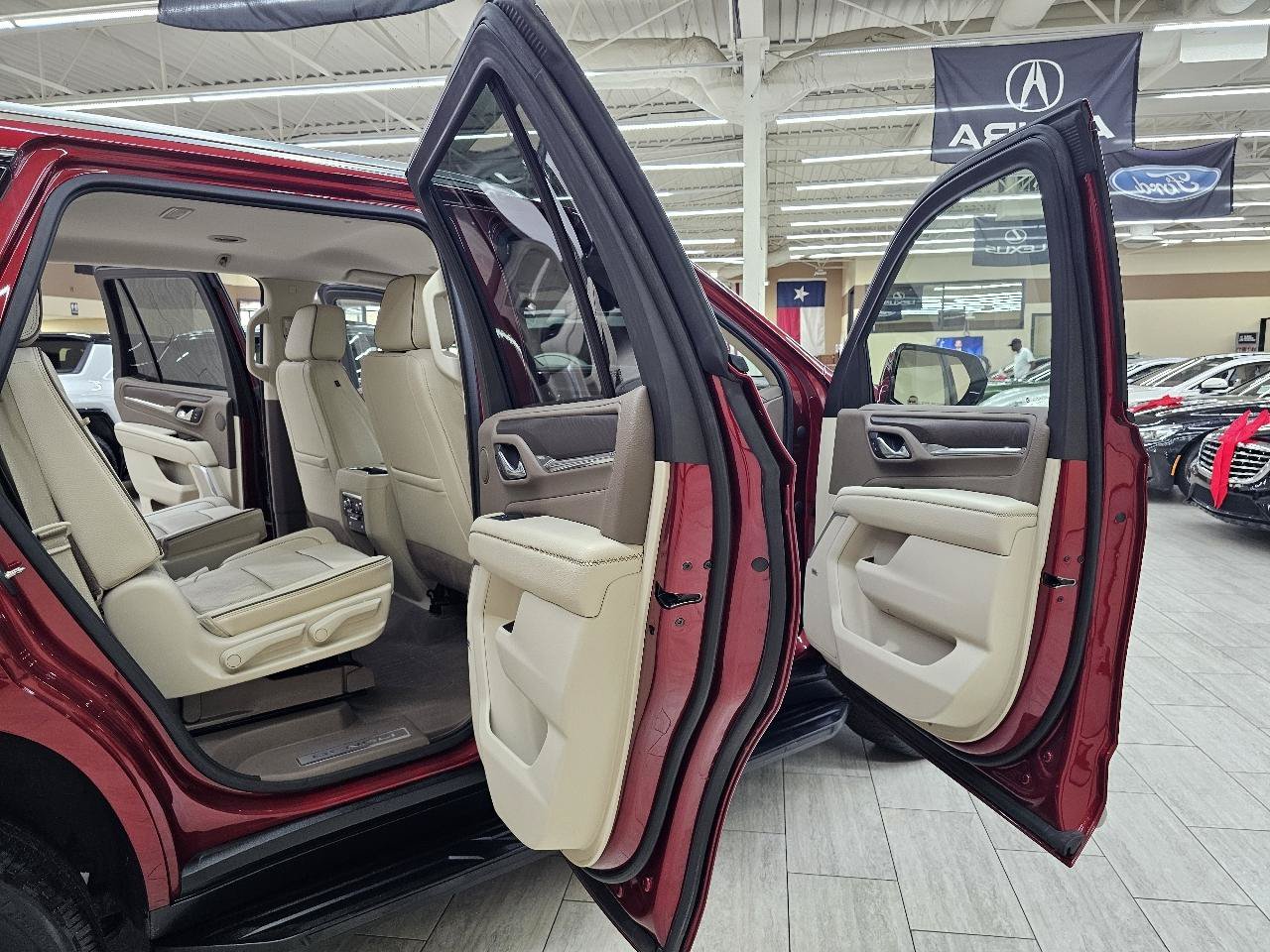 Used 2021 GMC Yukon Denali RWD image 16
