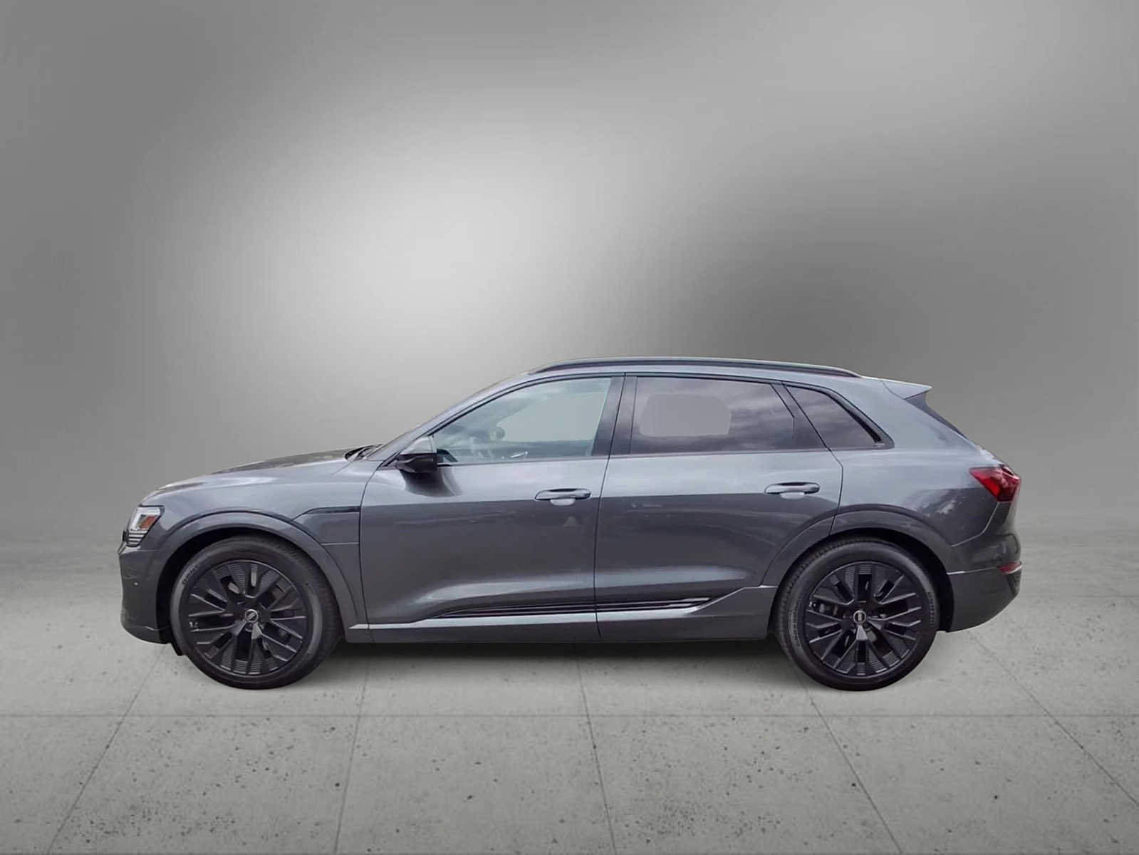 Used 2024 Audi Q8 e-tron Prestige AWD/4WD image 5