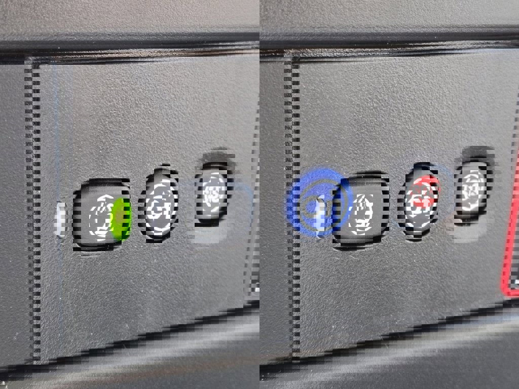 New 2026 Chevrolet Express 2500 Extended w/ Driver Convenience Package image 16