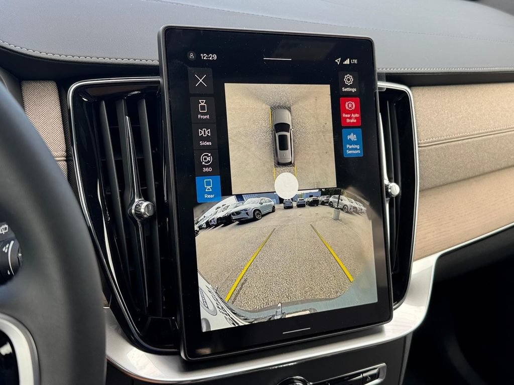 New 2026 Volvo XC90 T8 Plus w/ Protection Package AWD/4WD image 19