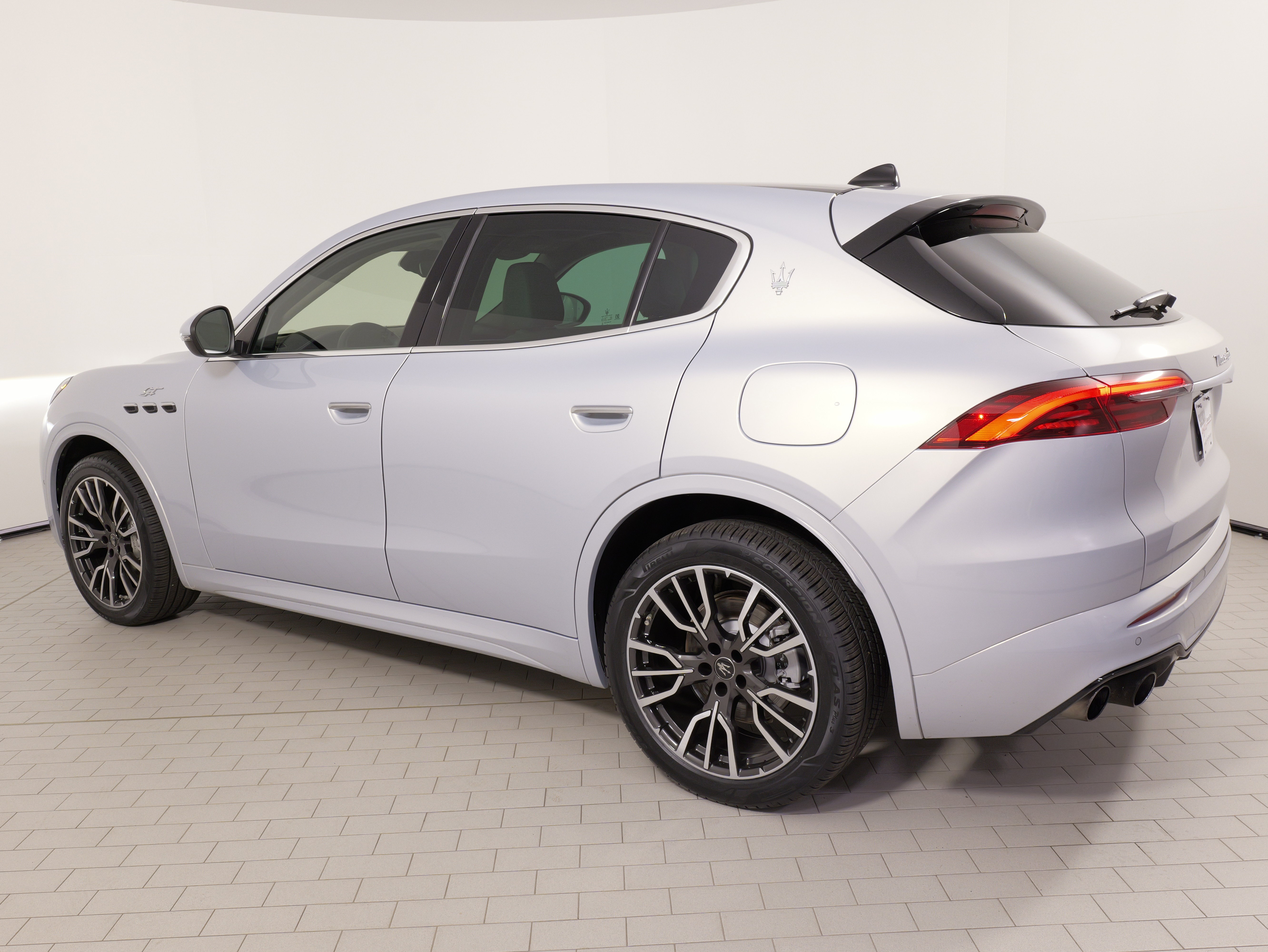 Used 2023 Maserati Grecale GT AWD/4WD image 14