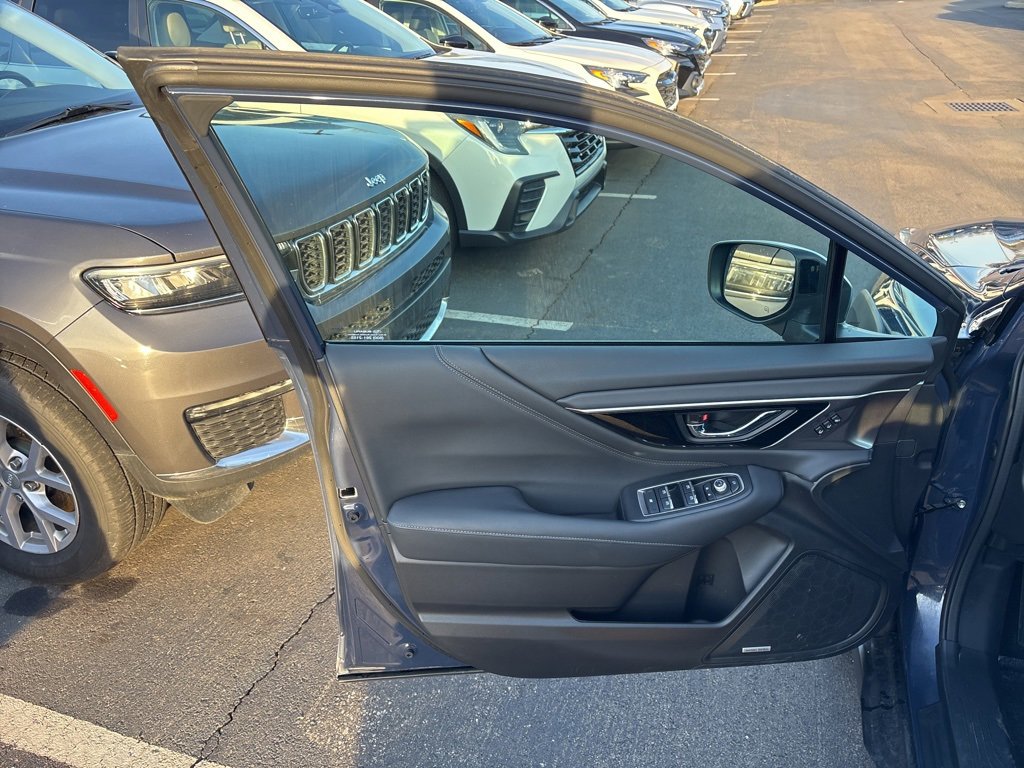 Used 2025 Subaru Outback Touring XT image 19