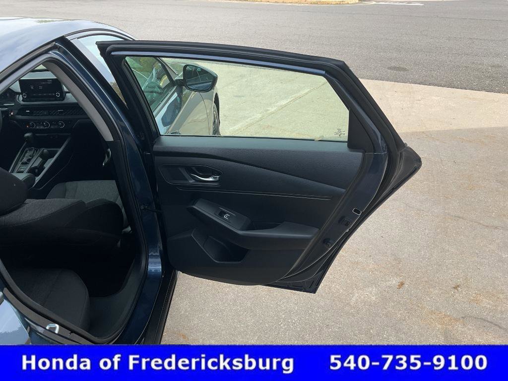 Used 2025 Honda Accord SE image 18