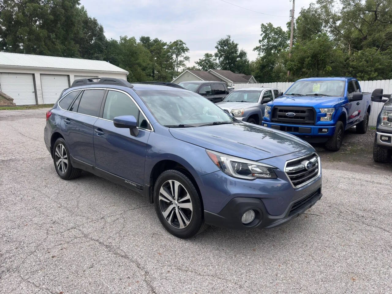 Used 2018 Subaru Outback 2.5i Limited AWD/4WD image 3