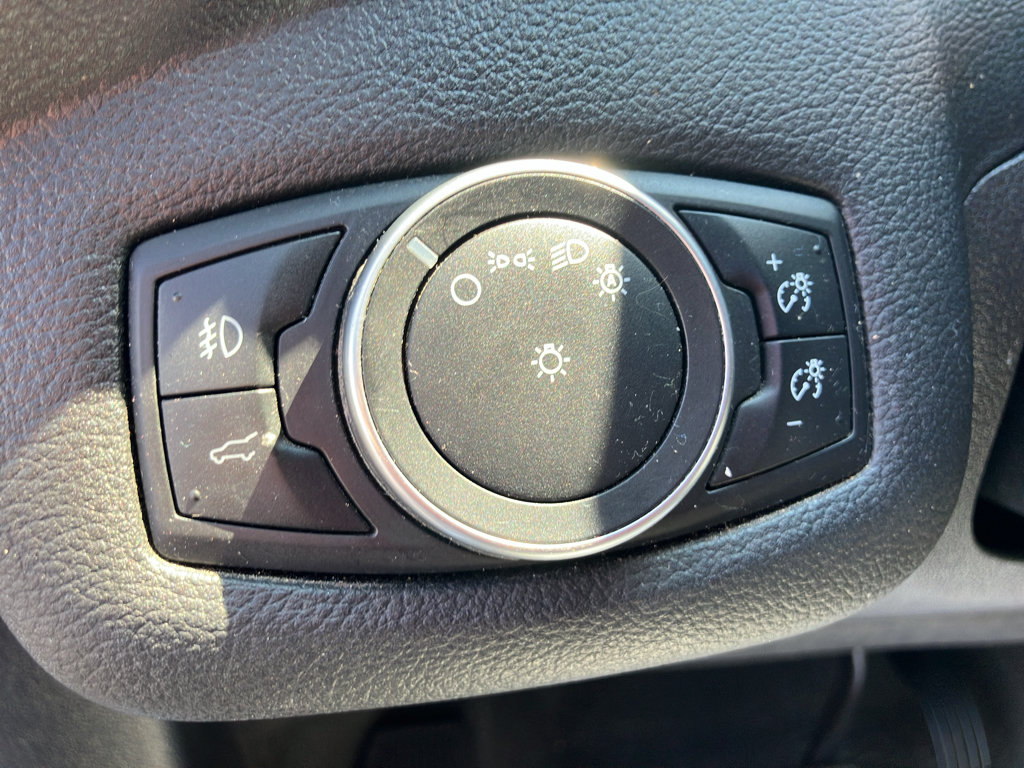 Used 2018 Ford Escape SE FWD image 14