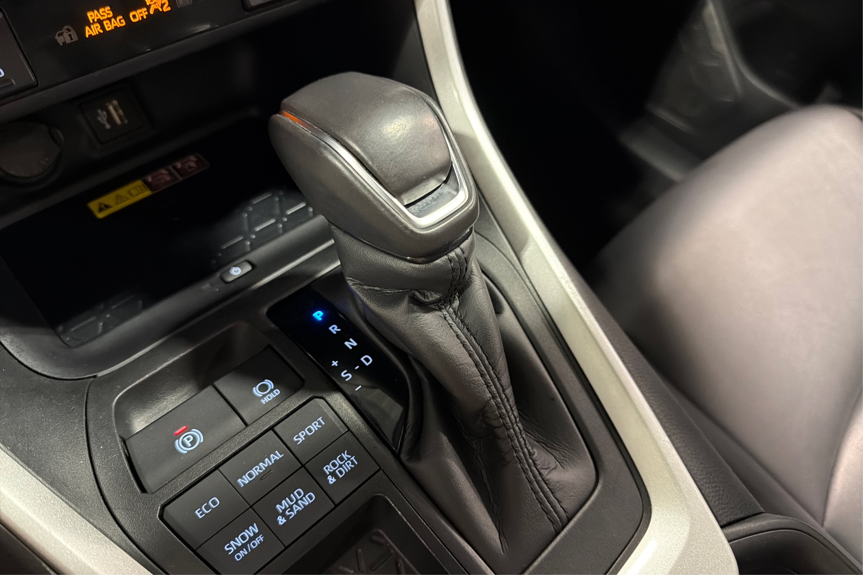 Used 2024 Toyota RAV4 XLE Premium w/ Weather Package AWD/4WD image 26