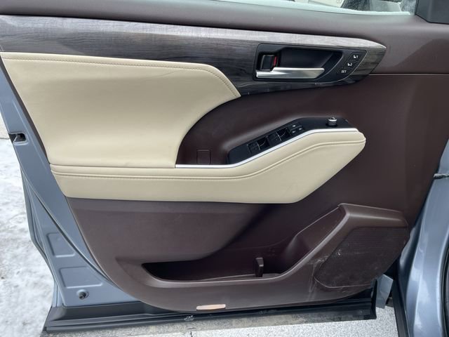 Certified 2021 Toyota Highlander Platinum image 12